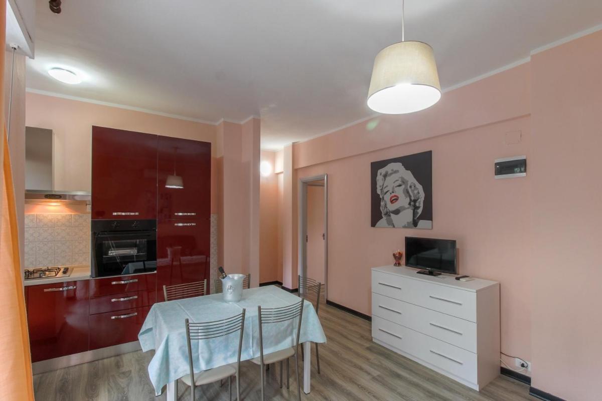 Residence Riviera Mare Pietra Ligure Buitenkant foto