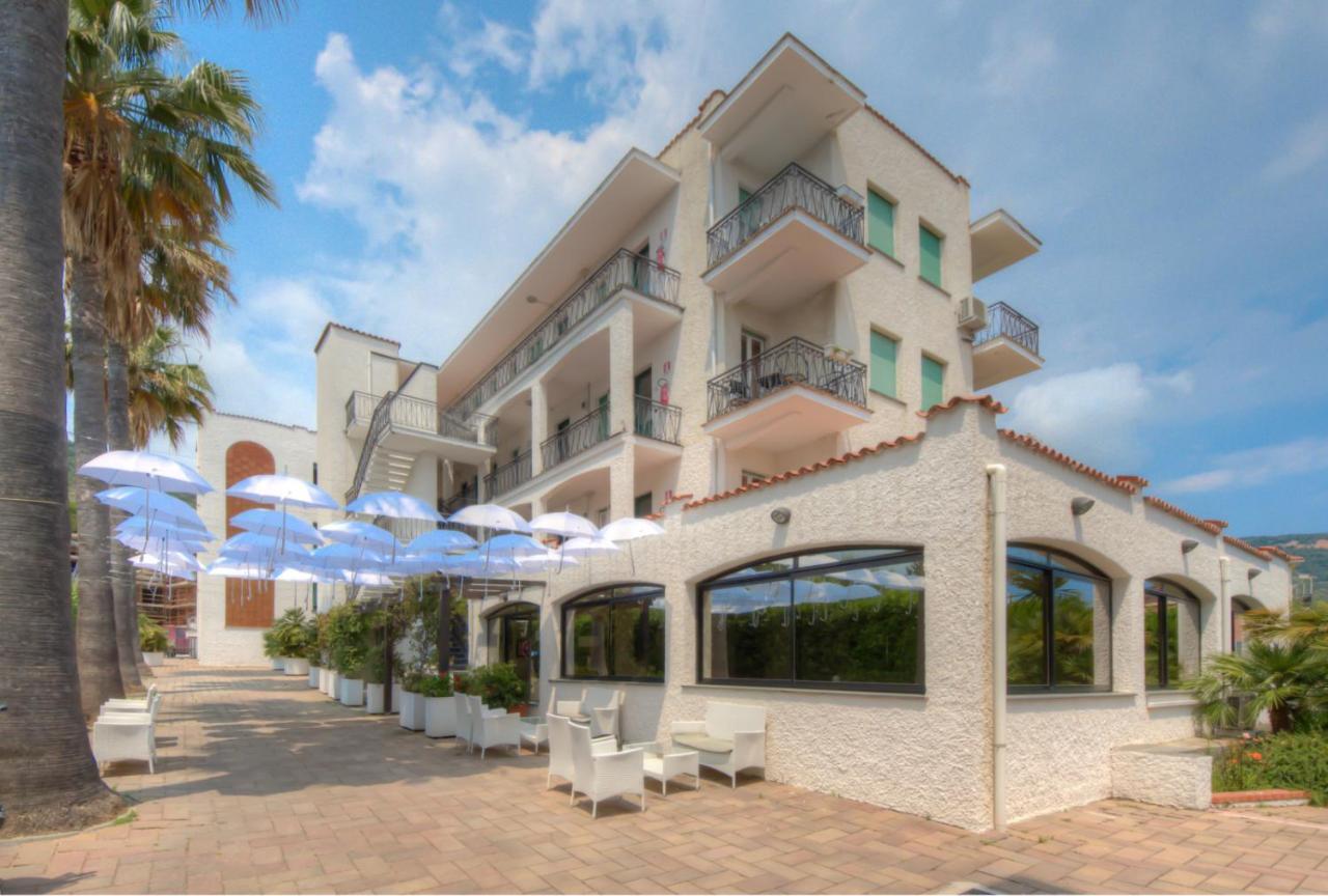 Residence Riviera Mare Pietra Ligure Buitenkant foto